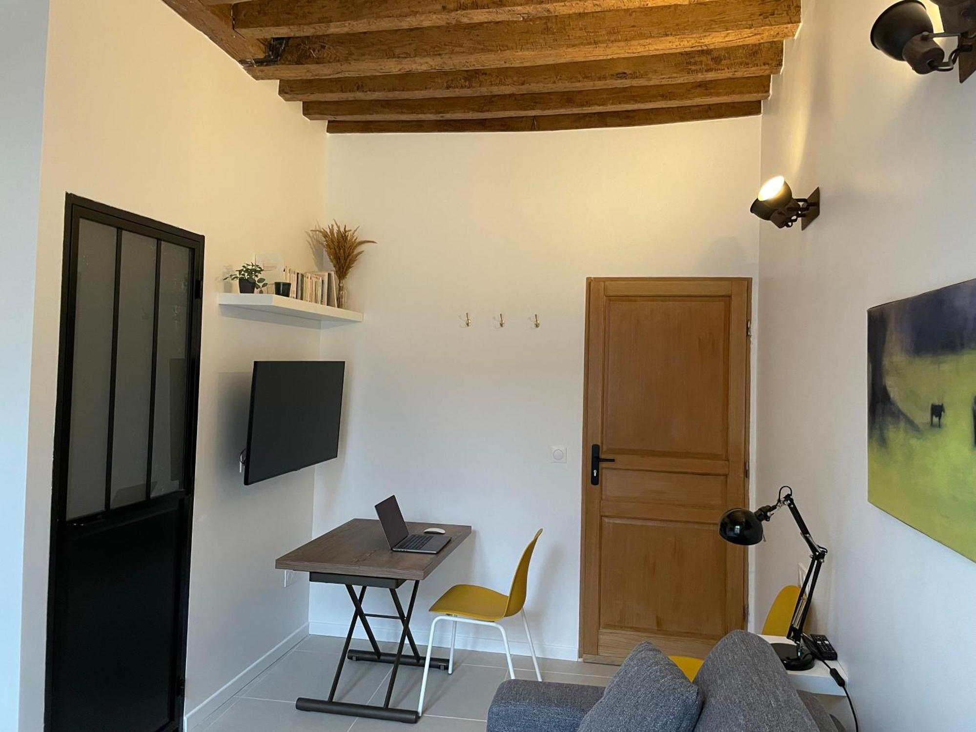 Studio Renove Et Tres Fonctionnel, Marly-Le-Roi Marly-le-Roi Exterior foto